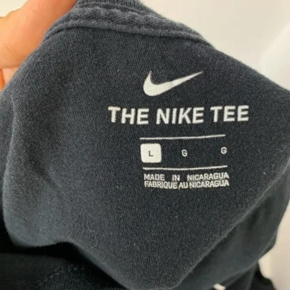 Nike min’s black short sleeve tee Sz L